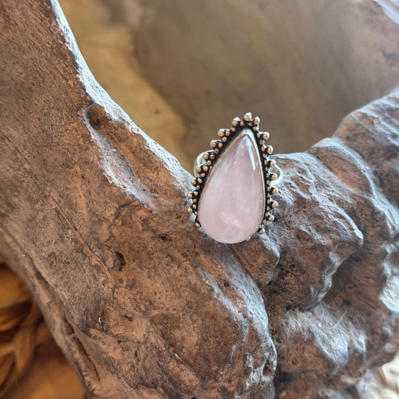 LARGE STERLING SILVER WITH ROSE QUART STONE RING - Picture 1 of 13